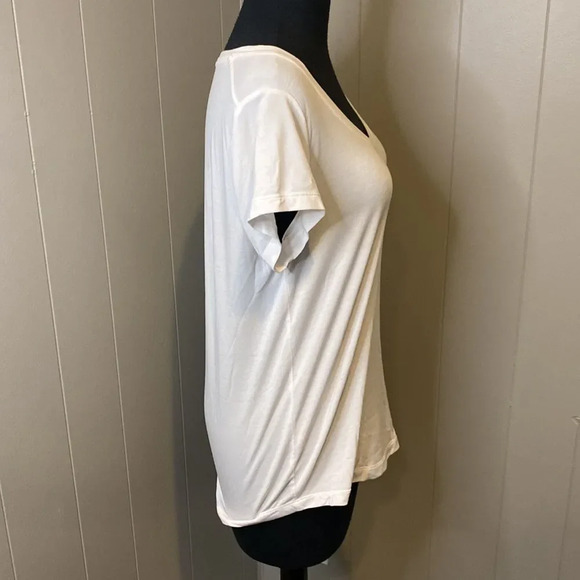 Athleta Extra Small White T Shirt Short Sleeve Uneven Hem - Picture 3 of 6